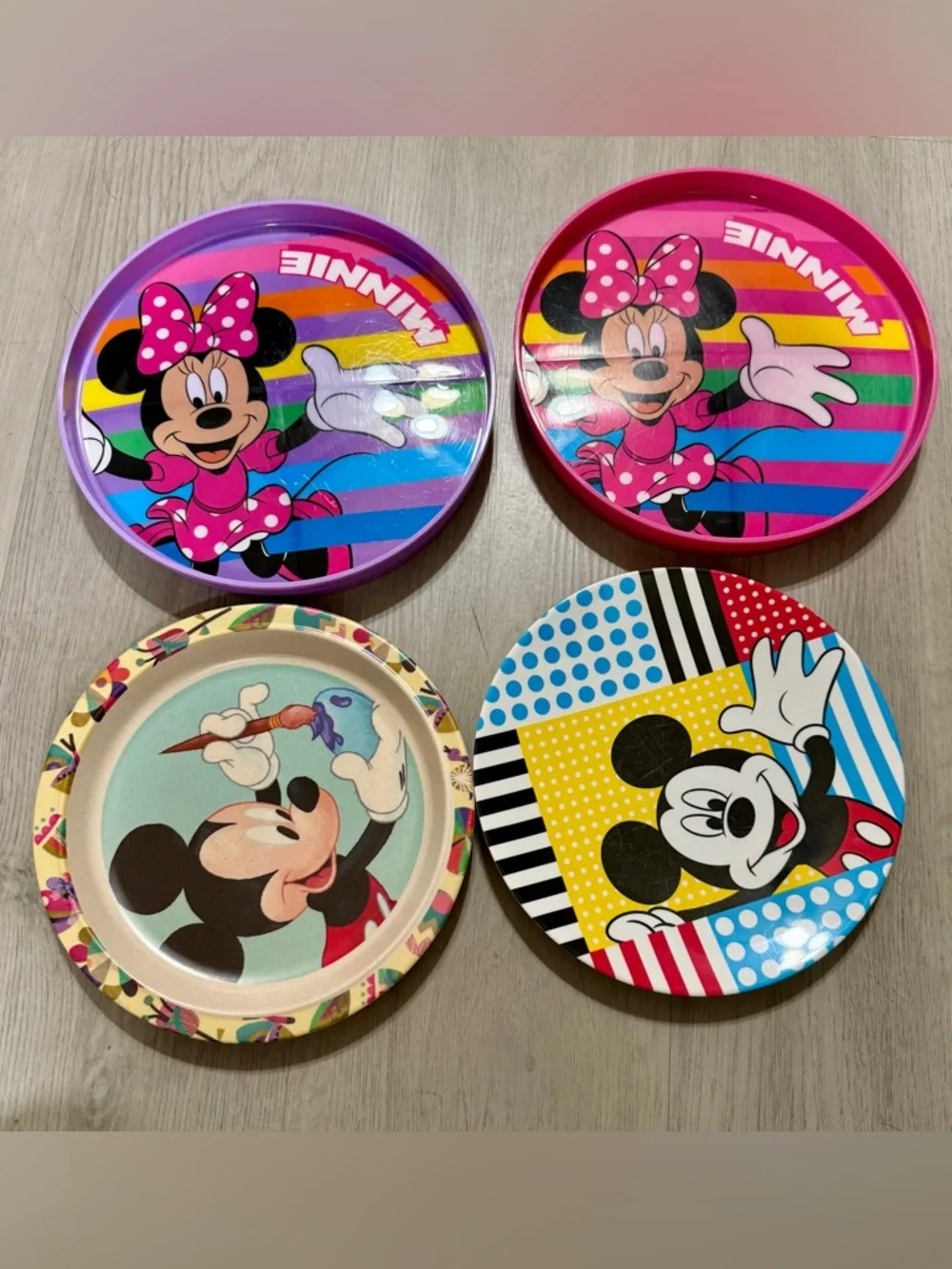 Lot of 4 Retro 80s, 90s, Y2K Disney Mickey Mouse Minnie Mouse Plastic Plates